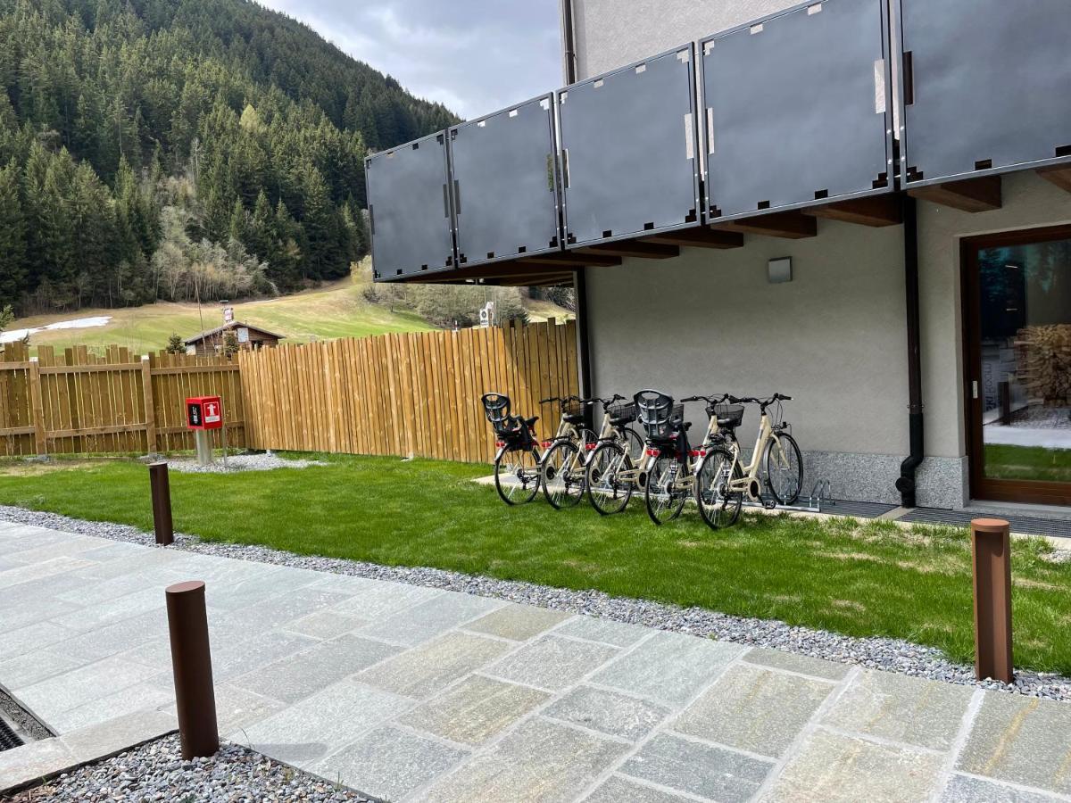 Nira Mountain Resort Futura Pradelle Exteriör bild