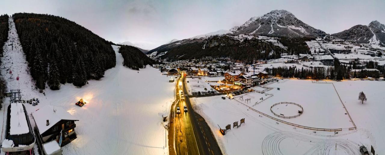Nira Mountain Resort Futura Pradelle Exteriör bild